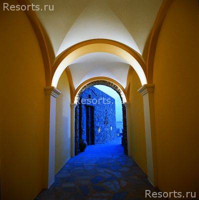 Kouros Hotel & Suites 16
